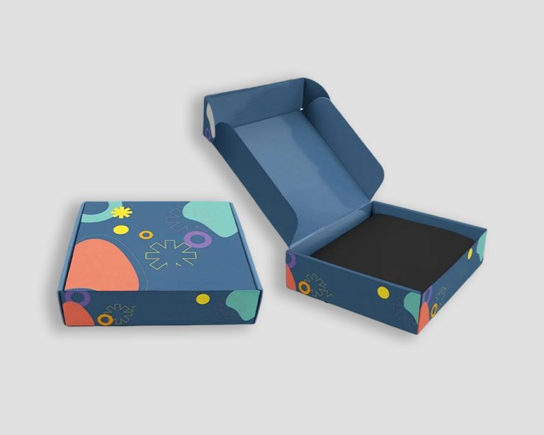 Apron packaging box